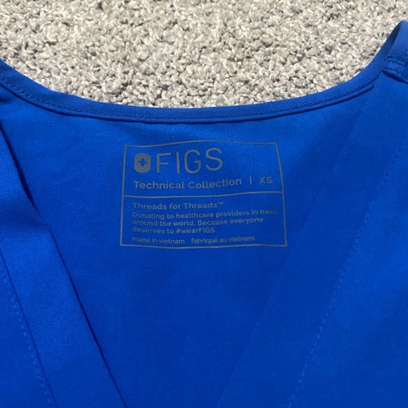 FIGS Women’s Casma Scrub Top - Picture 2 of 4